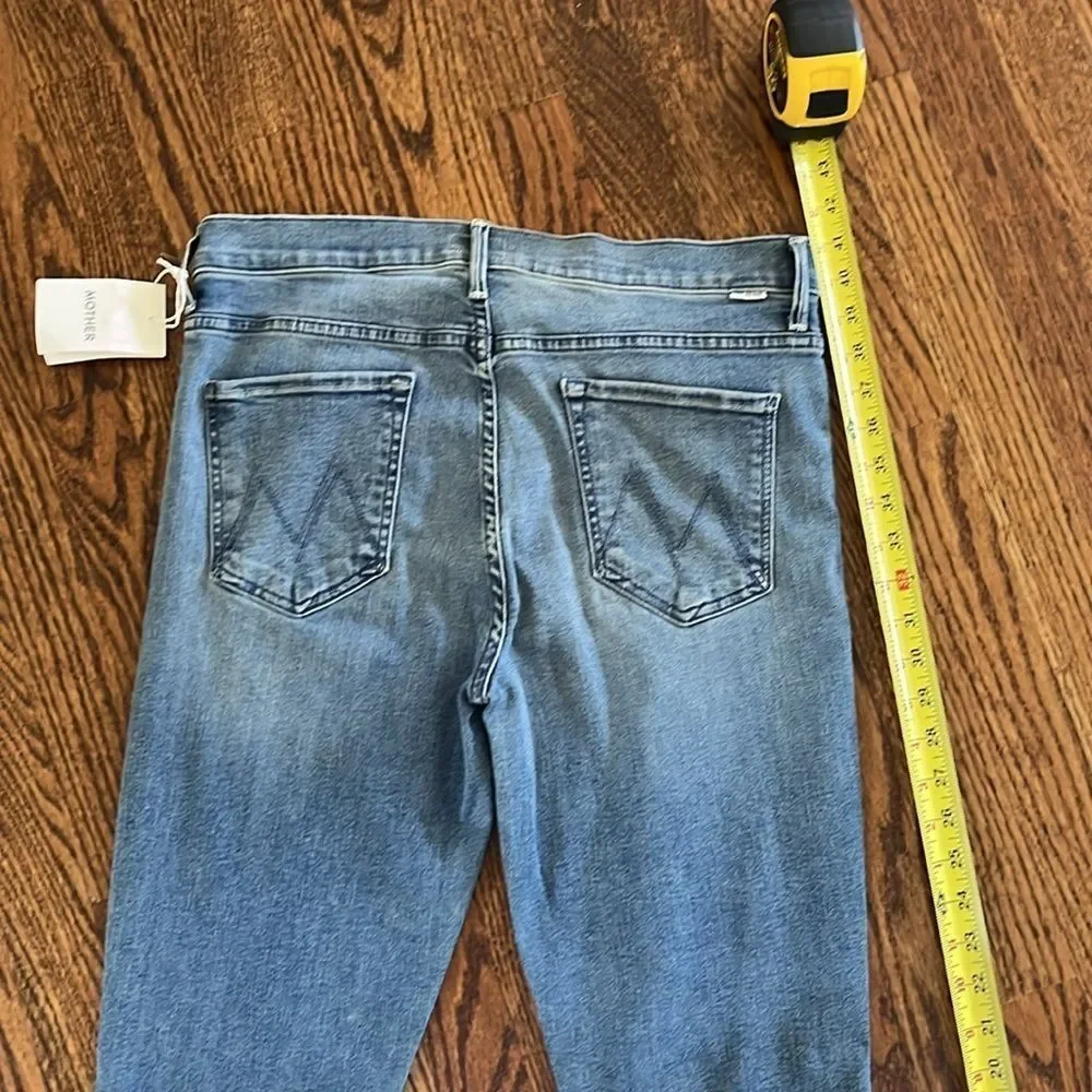 Mother The Weekender Fray size 32 Denim Blue Jeans Walking On Coals